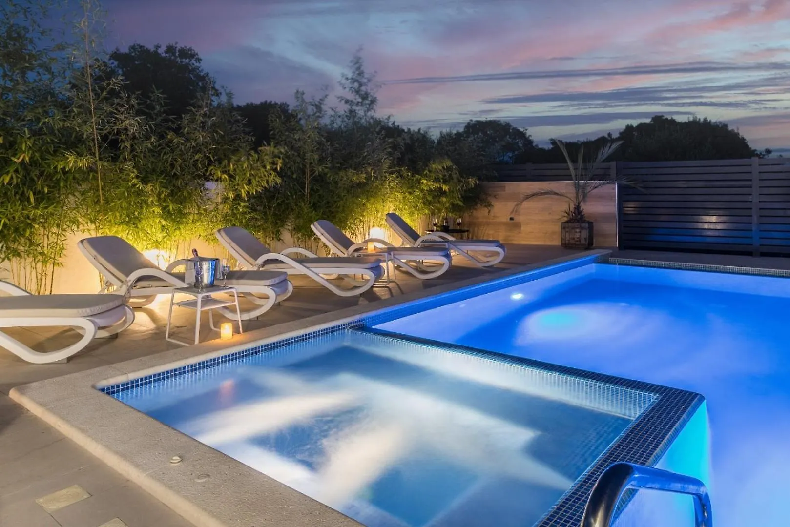 Villa Miaa Newly Built Modern Villa In Medulin For 9 People With Heated Swimming Pool & Jacuzzi